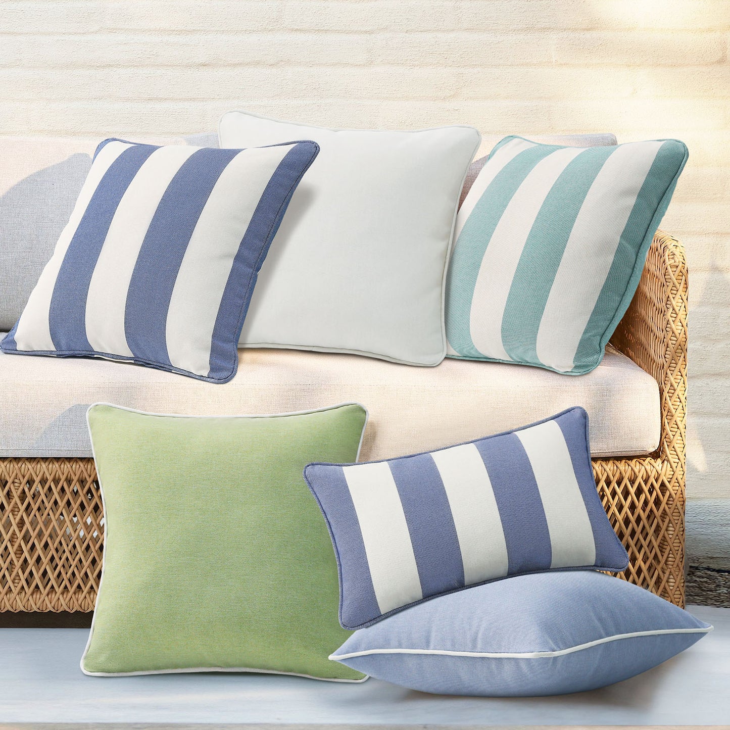 Unimatta Outdoor Pillow With Inserts Navy Stripe