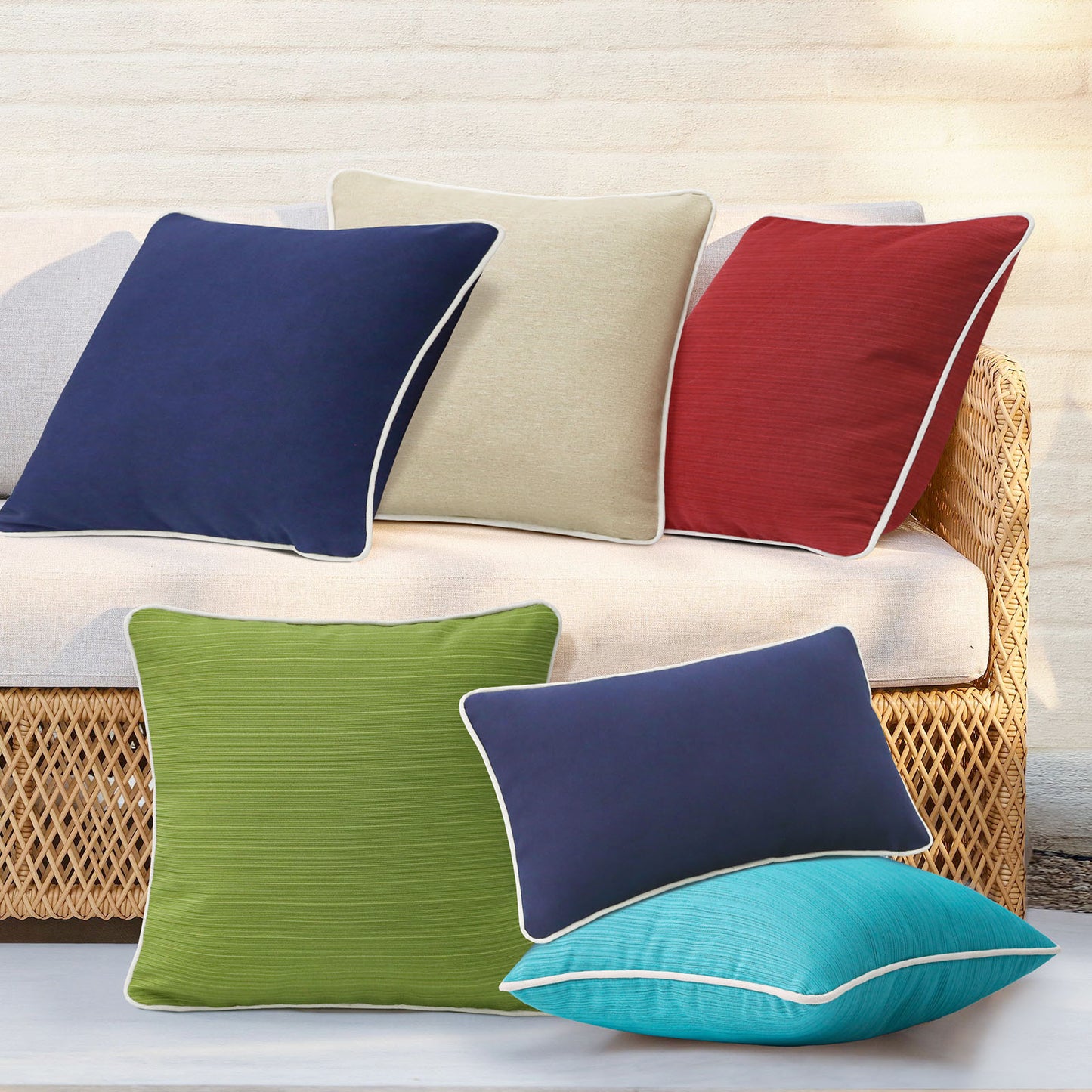 Unimatta Outdoor Pillow With Inserts Red